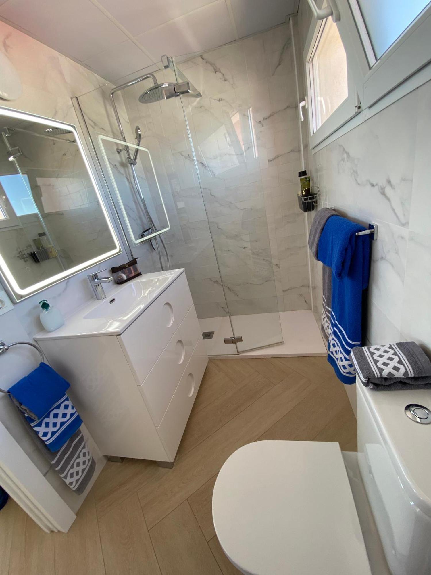 Precioso Apartamento Con Piscina ตอร์เรโมลิโนส ภายนอก รูปภาพ